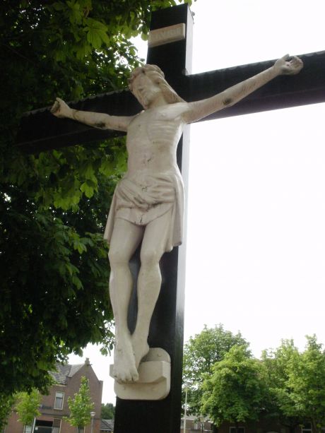 Christusbeeld op kruis